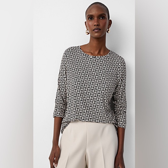 Contemporaine for Simons - Black and Cream Long Sleeve Tee - Picture 1 of 3